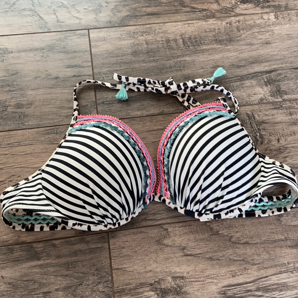 Victoria secret 34DD bikini top